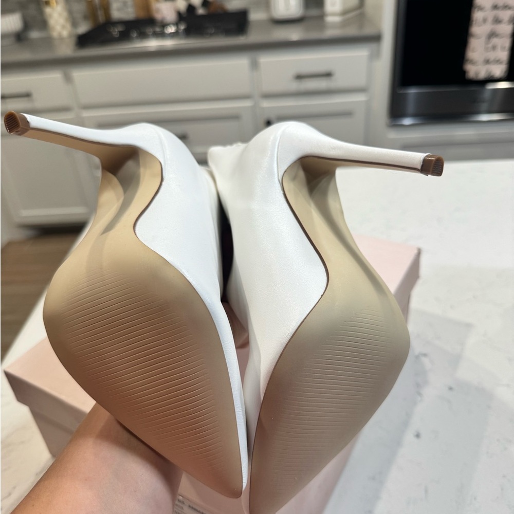 Elegant White Women's Ankle Boots - Picture 3 of 3